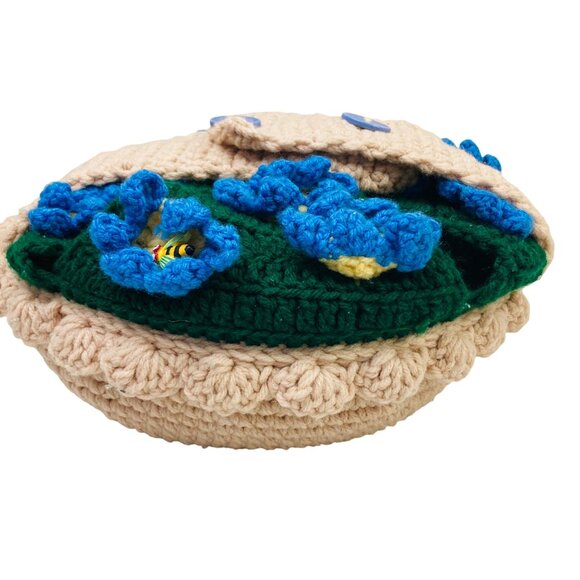 Handmade Crochet Casserole Warmer Carrier Flowers w/ Bee Details & Anchor H Dish - Picture 5 of 7